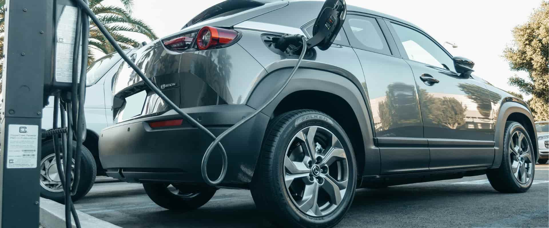 instalar-cargador-coche-eléctrico-comunidad-vecinos cargador coche eléctrico comunidad de vecinos